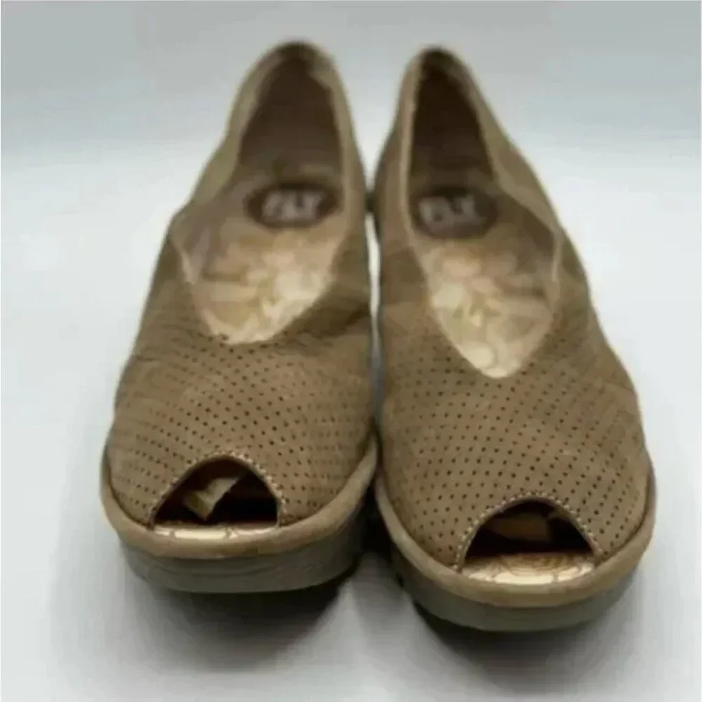 Fly London Yury Peep Toe Wedge Tan Shoe Nubuck Perforated Size EU 38